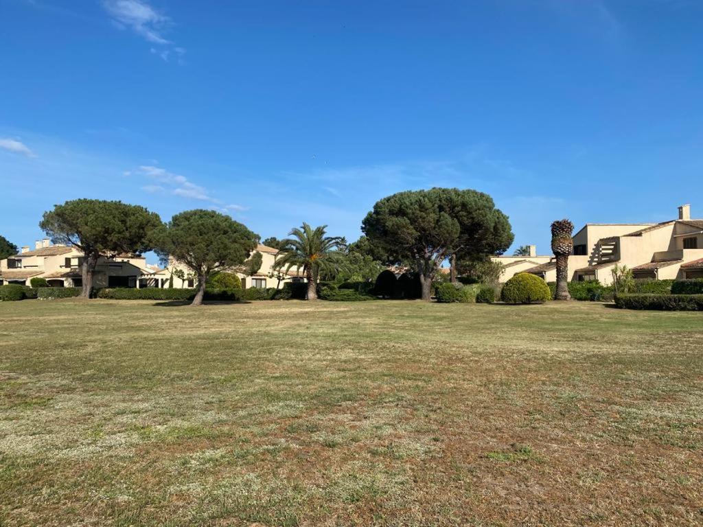 Grand Studio Entre Le Golf Et La Plage A 800M 생시프리앙 외부 사진